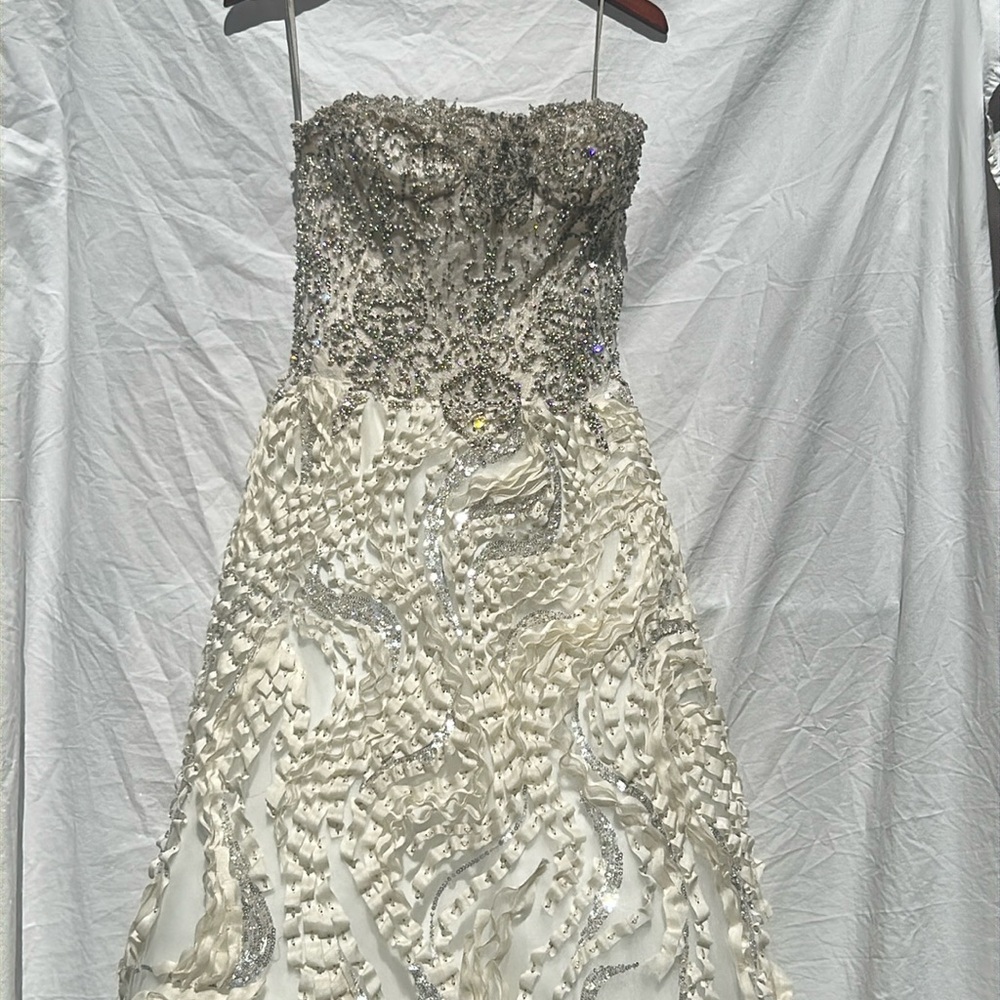 Monique Lhuillier Wedding Dress Size 10